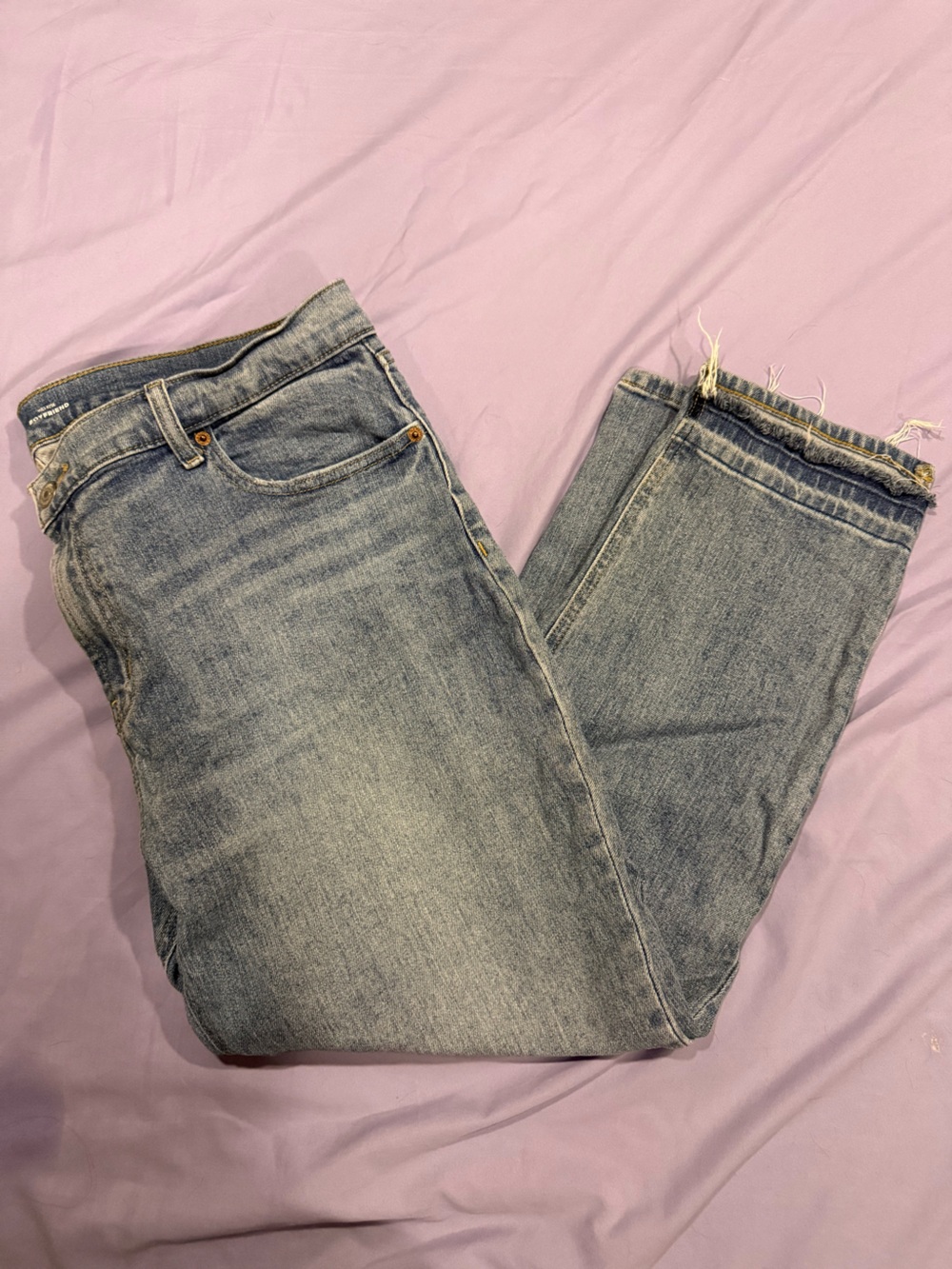 Old Navy Women's Medium Light Wash Cropped Raw-Hem Jeans